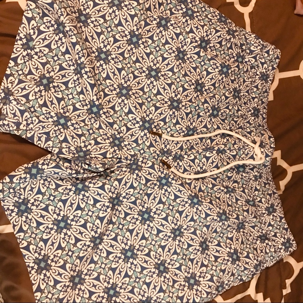 Men’s swim trunks